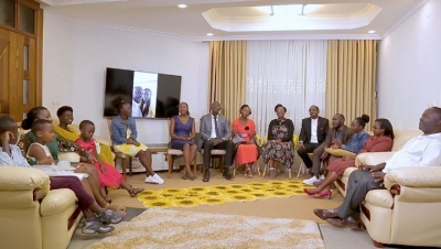 Tonzi featured with her relatives in song Ubukwe (Wedding)